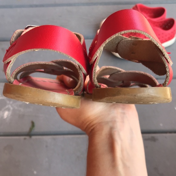 3/$40 SALT WATER 9T Leather Sandals Waterproof Buckle Toddler Girls Red Classic - Picture 4 of 7